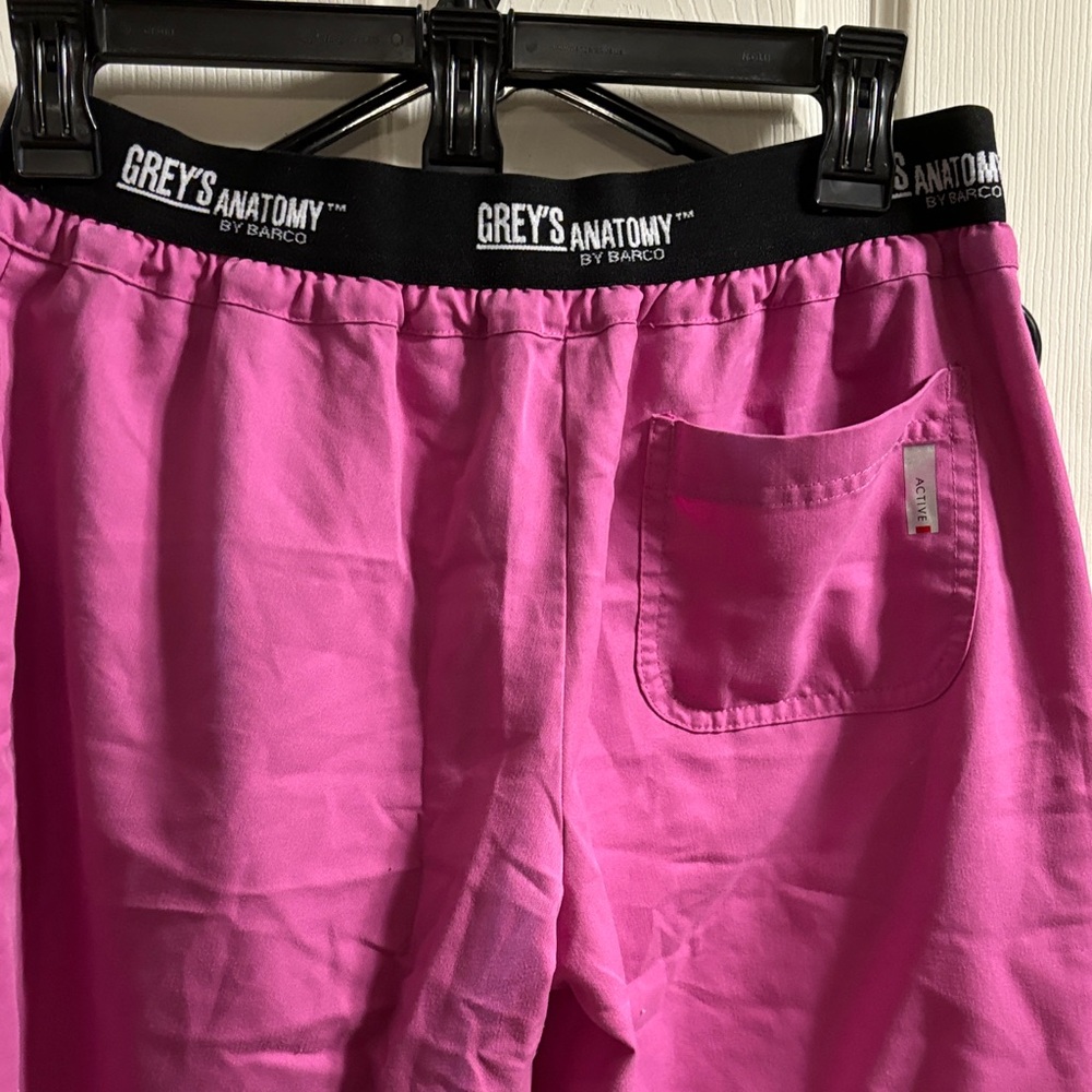 Grey's Anatomy Vibrant Pink Lounge Pants - Picture 2 of 11